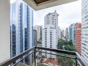 Image 11 - 922358