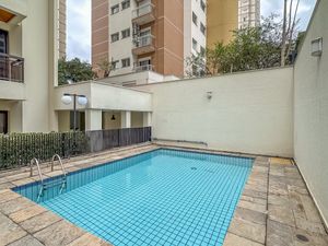 Image 19 - 922358