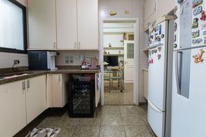 Image 15 - 922359