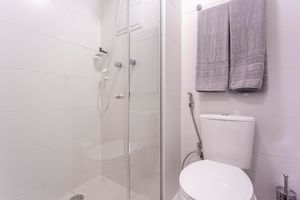 Image 5 - 922364