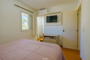 Image 8 - 922368