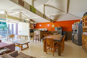 Image 21 - 922368