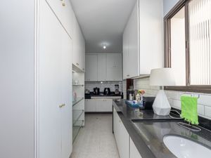 Image 34 - 922371