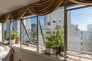 Image 19 - 922381
