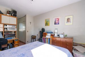 Image 30 - 922381