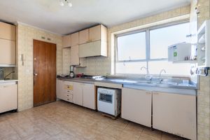 Image 35 - 922381