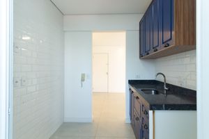 Image 22 - 922391