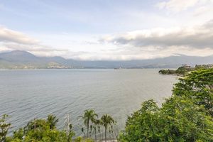 Image 11 - 922399