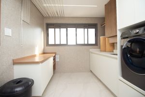 Image 31 - 922415
