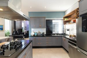 Image 20 - 922417