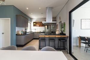 Image 17 - 922417