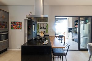 Image 21 - 922417