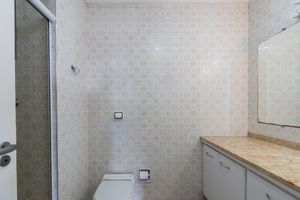 Image 19 - 922436
