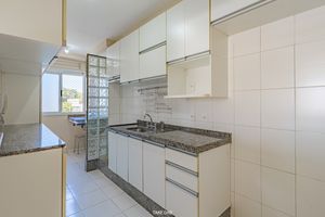 Image 6 - 922442