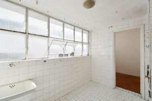 Image 22 - 922469