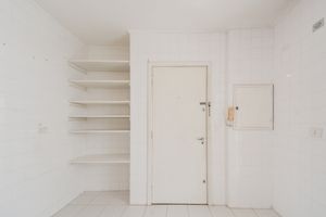 Image 19 - 922469
