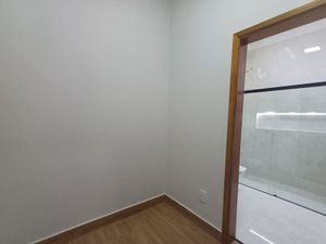 Image 3 - 922471