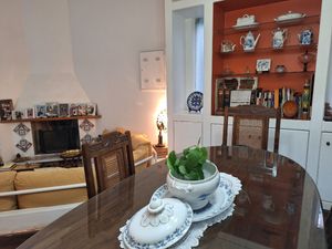 Image 19 - 922486