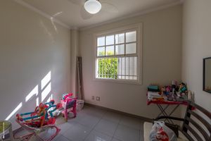 Image 29 - 922491