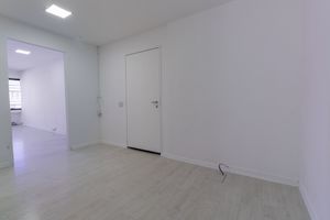 Image 7 - 922495