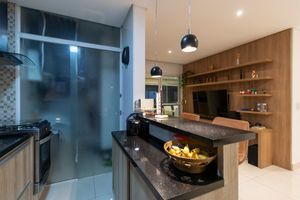 Image 6 - 922496