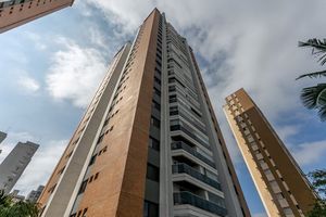 Image 37 - 922504