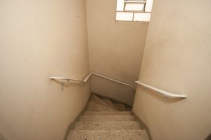 Image 37 - 922506