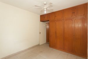 Image 30 - 922506