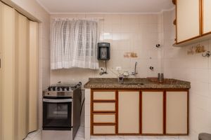 Image 18 - 922512