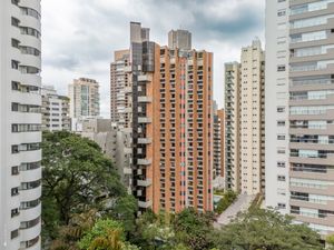 Image 22 - 922519