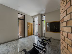 Image 20 - 922519