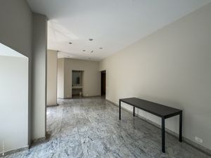 Image 11 - 922519