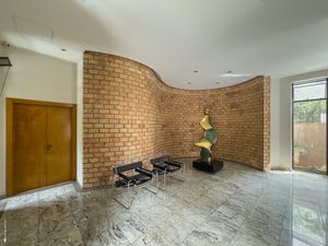Image 21 - 922519