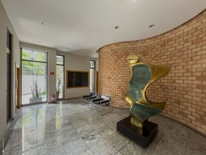 Image 19 - 922519