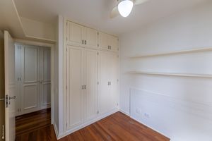 Image 44 - 922519