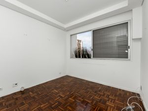Image 18 - 922527