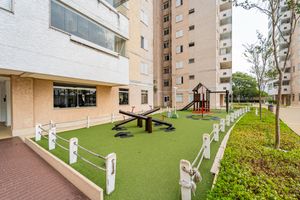 Image 35 - 922528