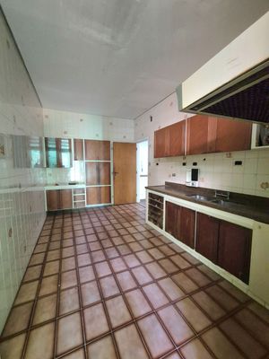 Image 30 - 922529