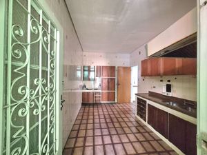 Image 34 - 922529