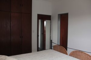 Image 22 - 922530