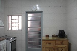 Image 3 - 922530