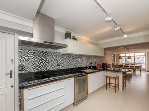 Image 14 - 922533
