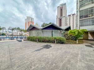 Image 33 - 922533