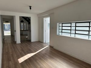 Image 3 - 922536