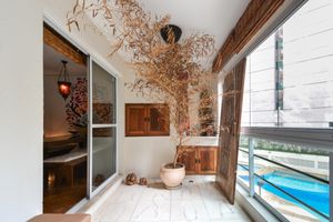 Image 4 - 922537