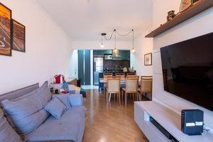 Image 1 - 922542