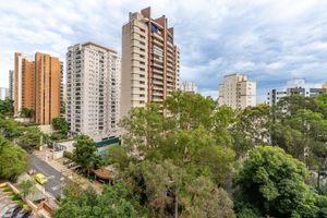 Image 9 - 922542