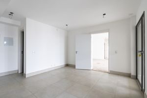 Image 33 - 922544