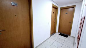 Image 6 - 922545