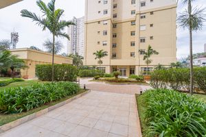 Image 34 - 922548